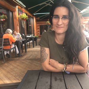 Meet your Posher, Lorriane